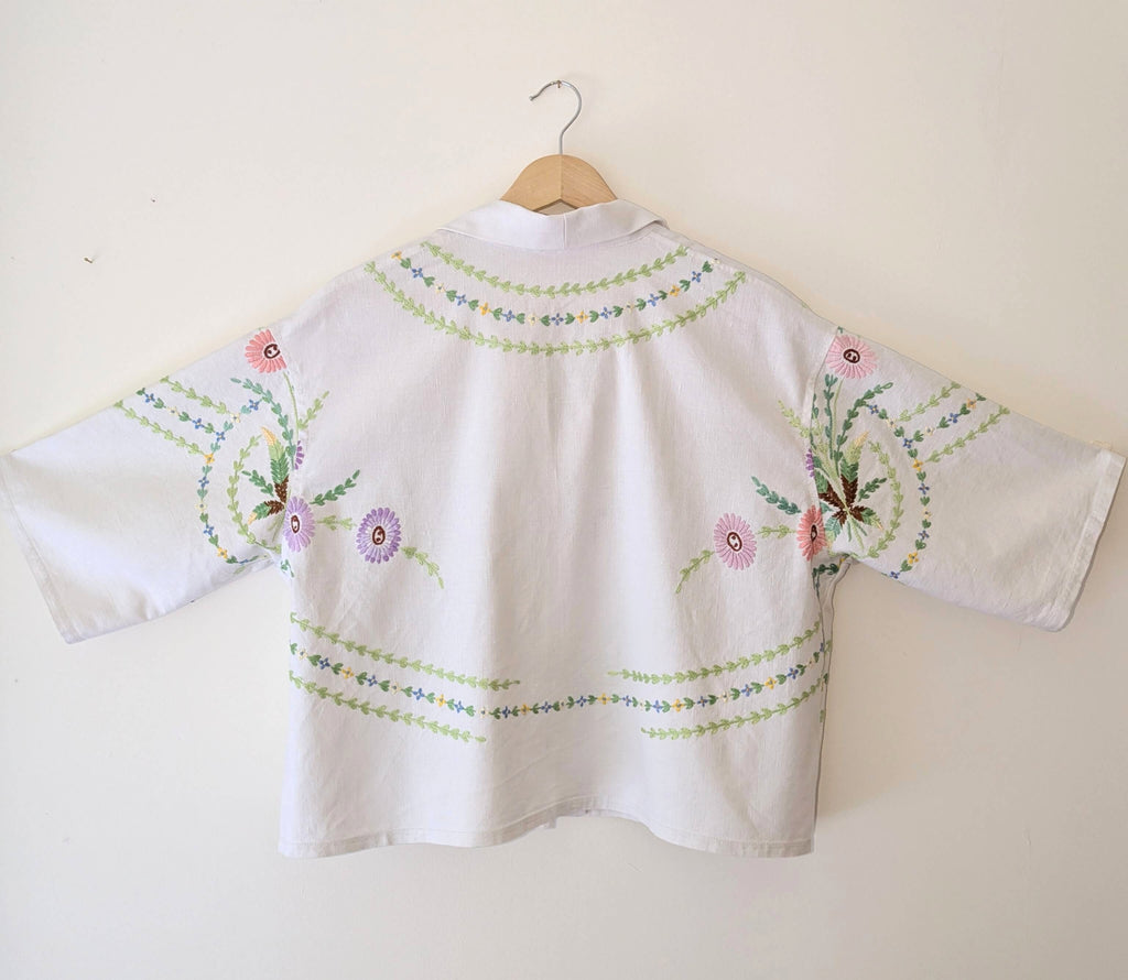 Cape Daisies and Green Garlands Shirt Large