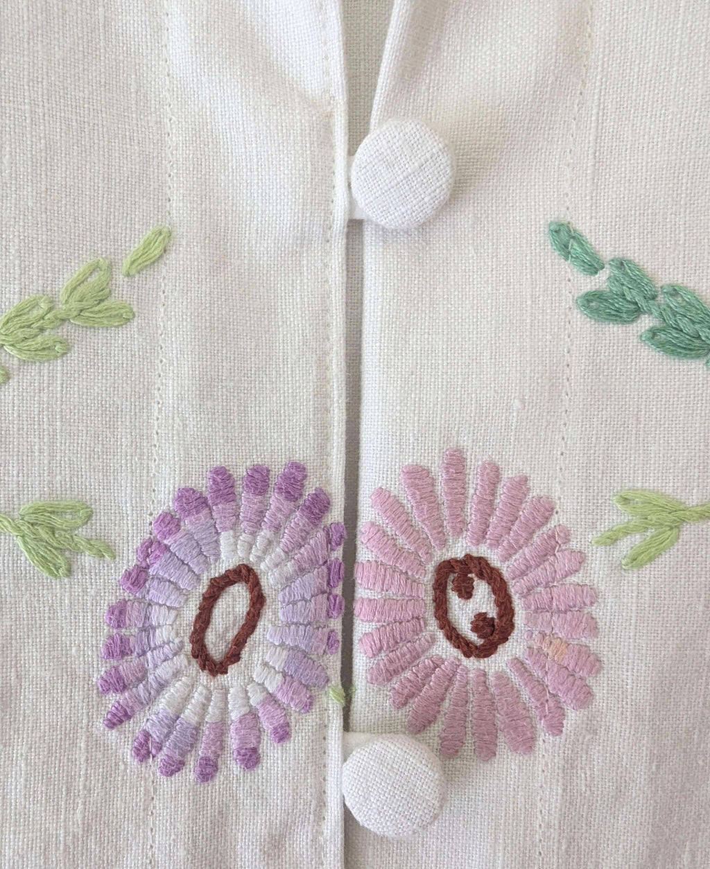Cape Daisies and Green Garlands Shirt Large