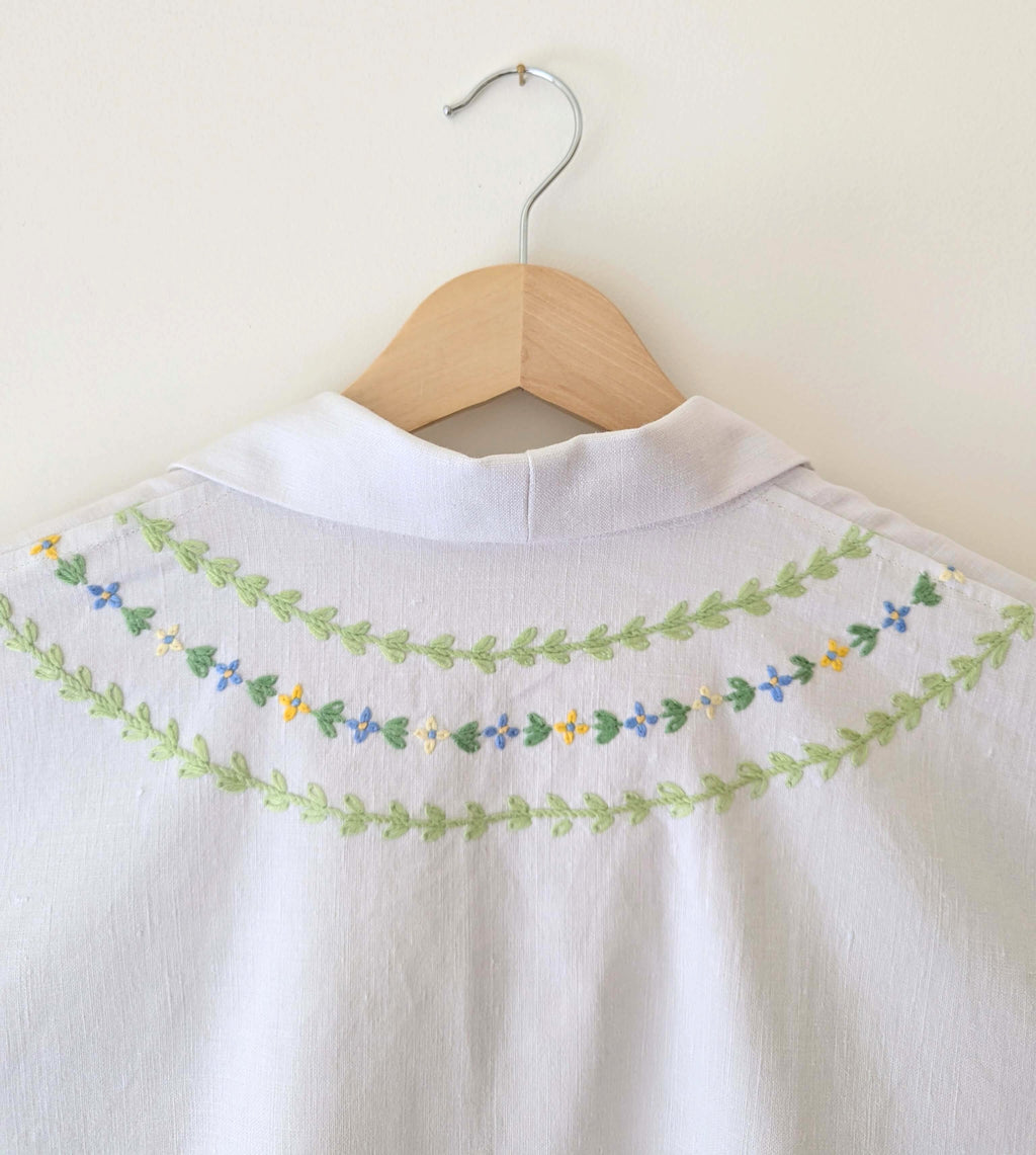 Cape Daisies and Green Garlands Shirt Large