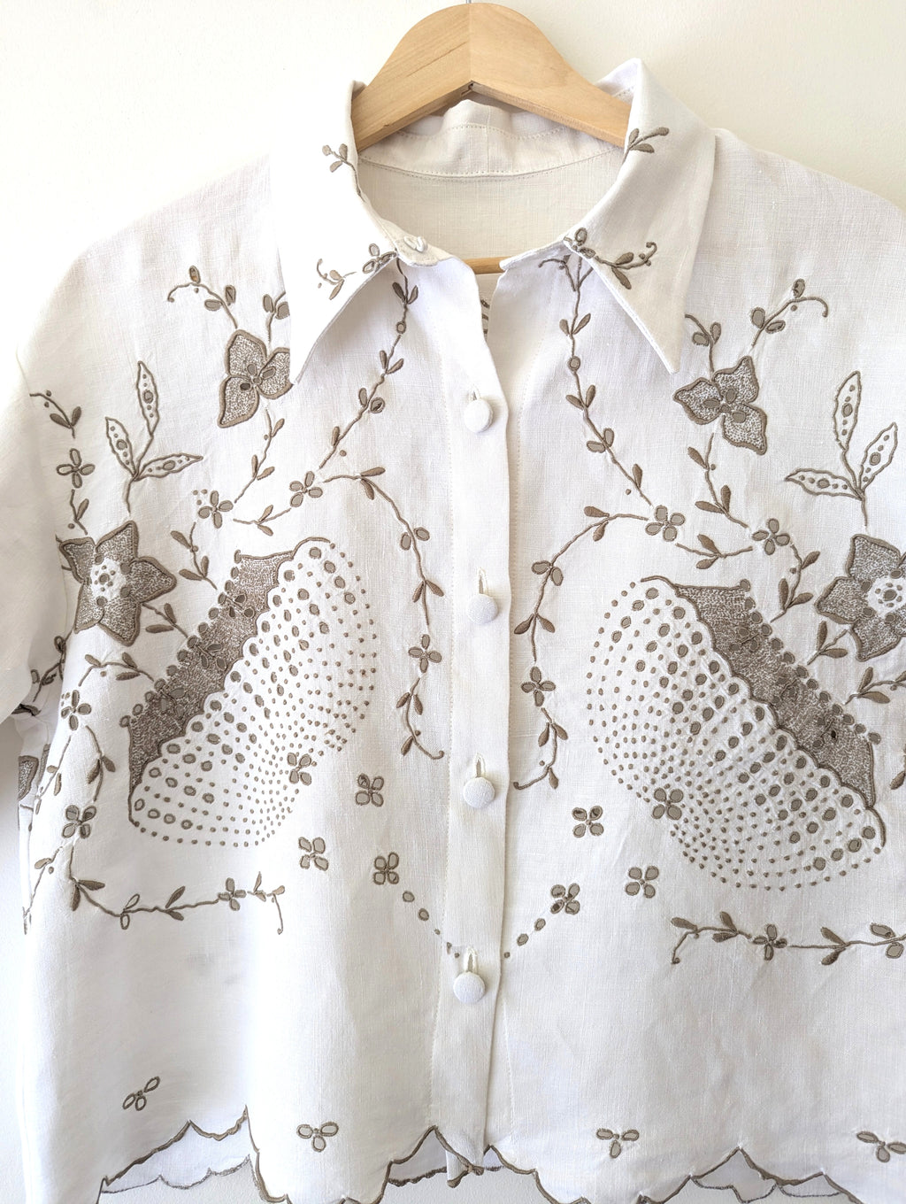 Madeira Vintage Embroidery shirt with Swallow  Medium
